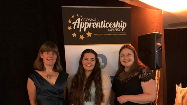 Penlee House Marketing Apprentice wins prestigious award